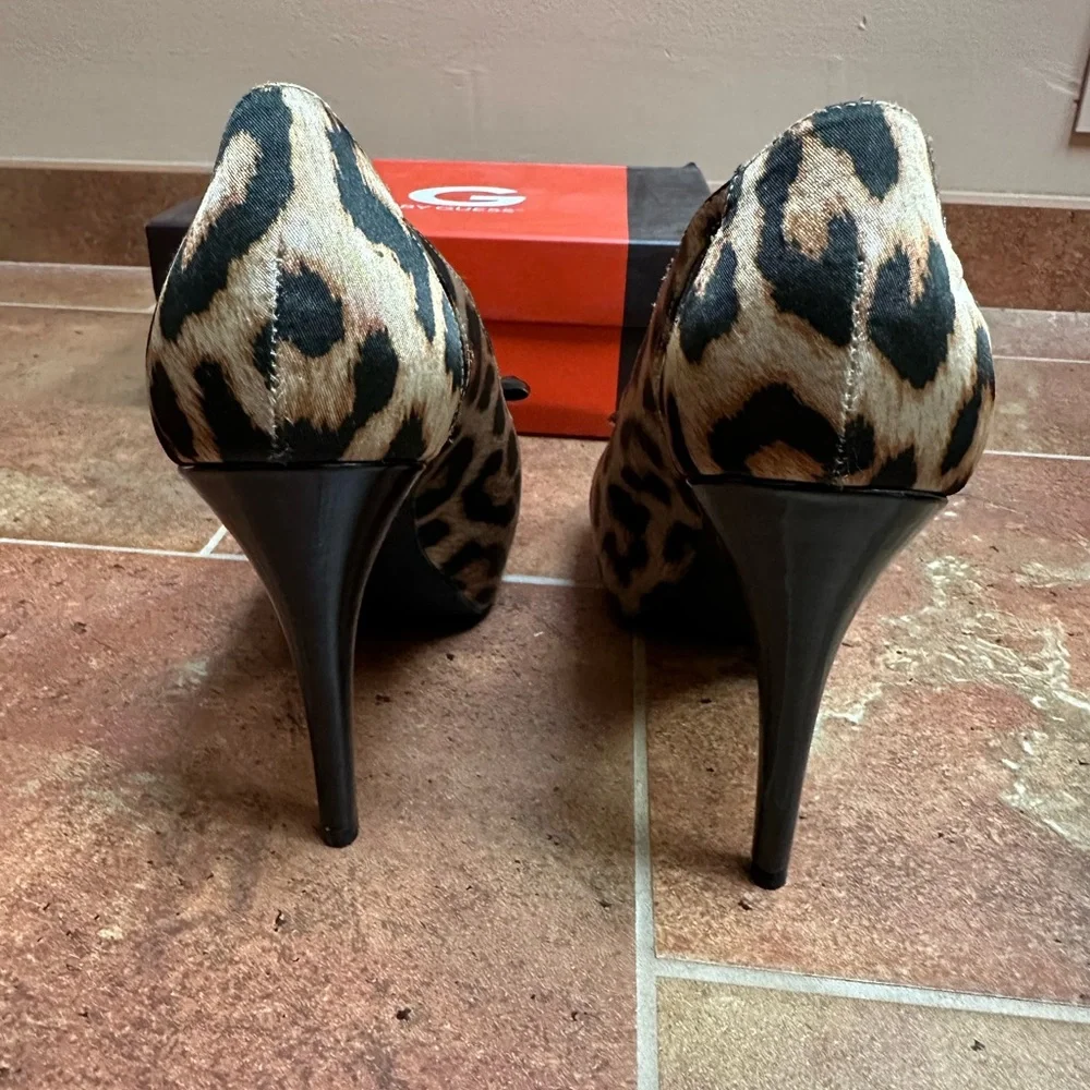 G By Guess Cadly Leopard Heels - Picture 4 of 6